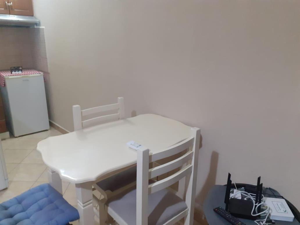 Rruga Skele Uji I Ftohte Apartament *
